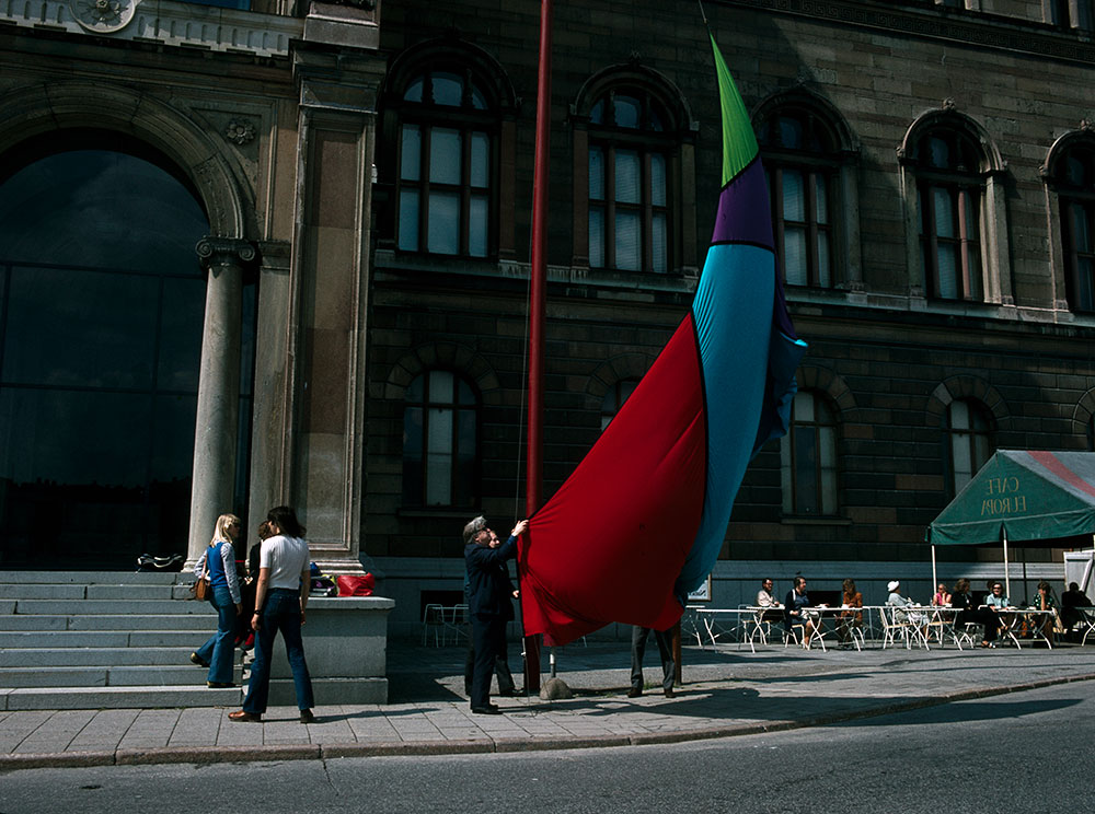 Bærtlingflagga framför Nationalmuseum i Stockholm