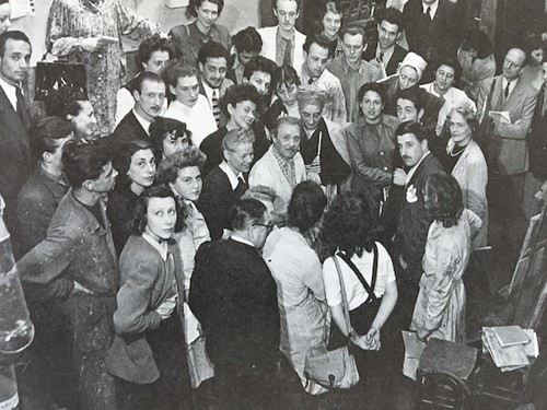 Olle Bærtling (mitten till höger) på Académie André Lhote med mästaren i mitten, Paris 1948. Foto: Studio Rosie Rey